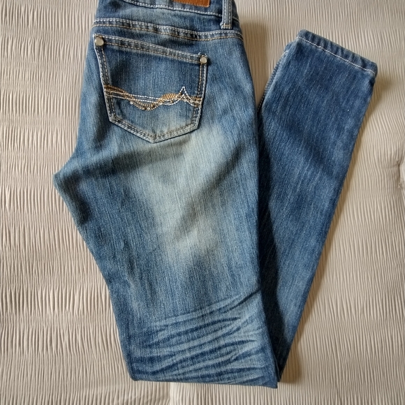 Almost famous premium girls jeans - Picture 5 of 8